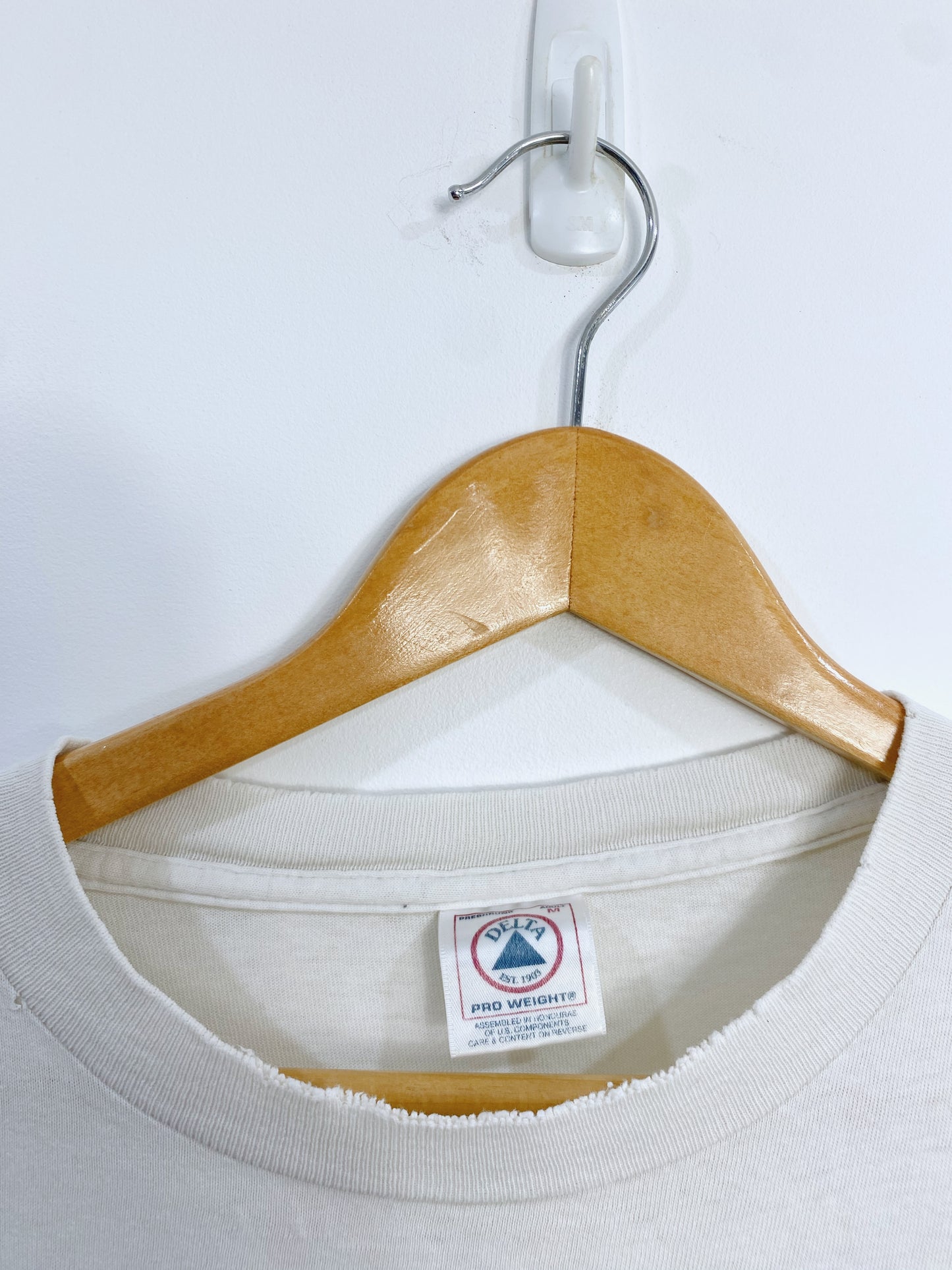 Vintage 1999 Saratoga T-shirt M
