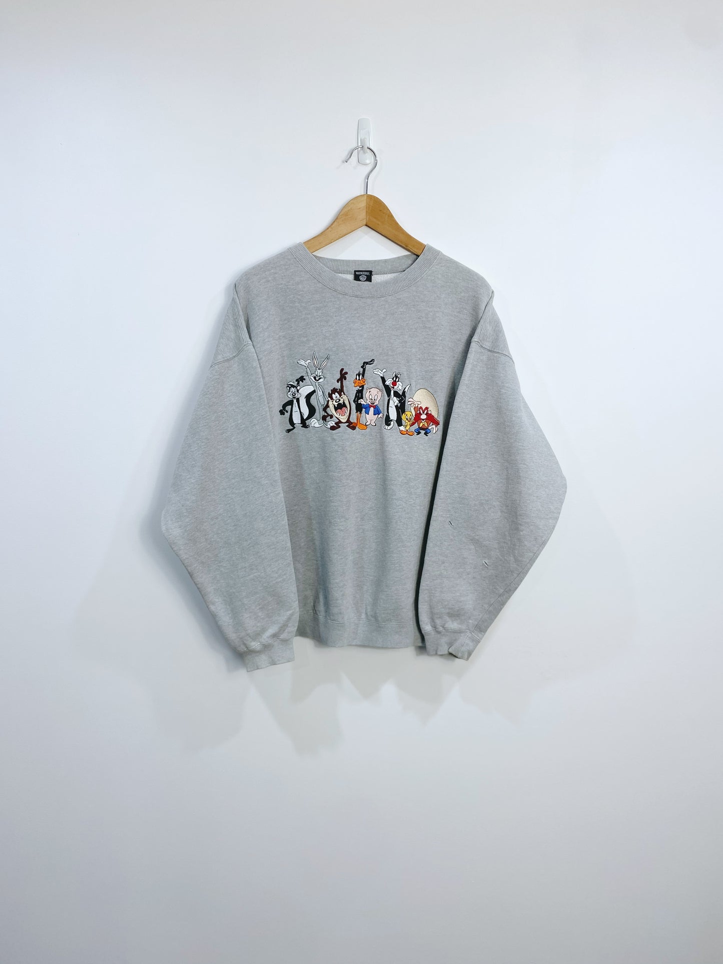 Vintage 1997 Looney Tunes Embroidered Sweatshirt L