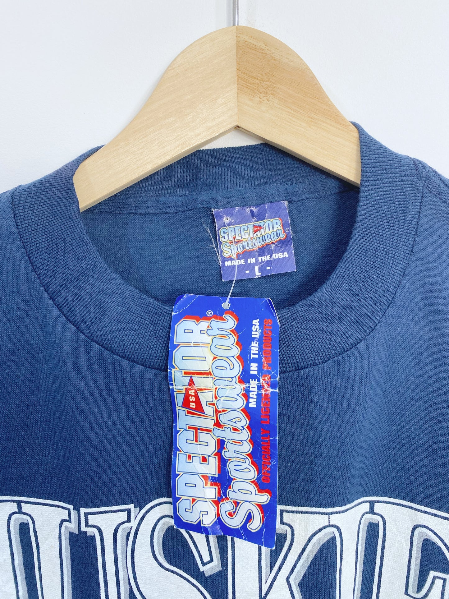 Vintage 1993 Connecticut Huskies T-shirt M