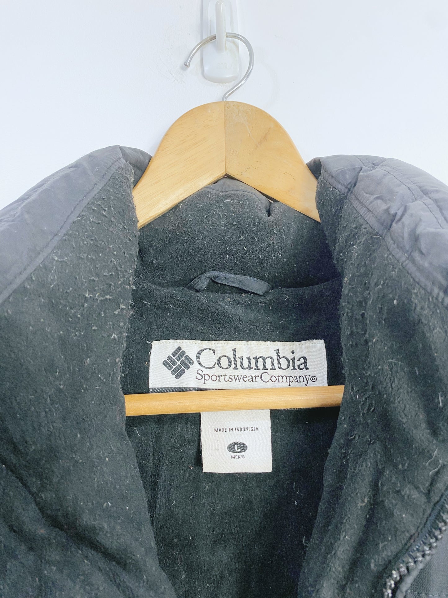 Vintage Columbia Embroidered Puffer Jacket L