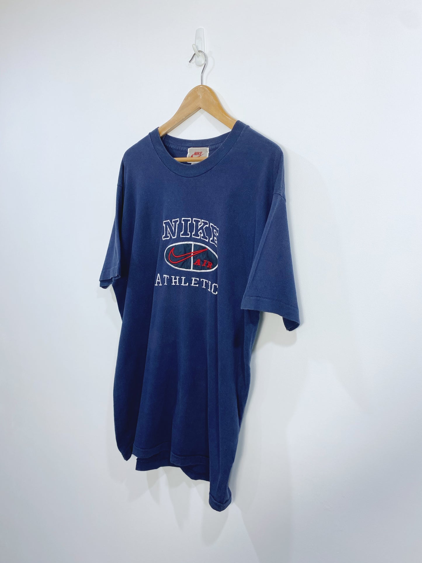 Vintage 90s Nike Embroidered T-shirt XL