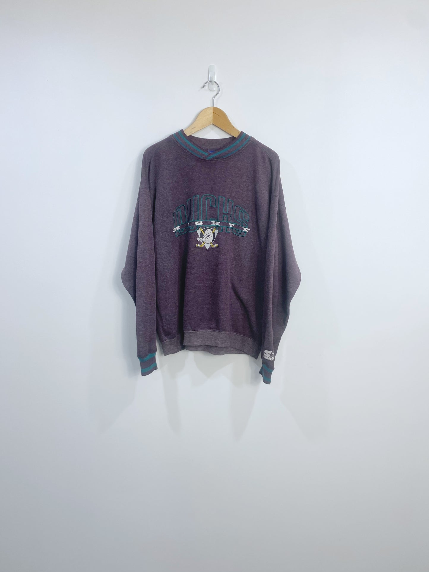 Vintage 90s Mighty Ducks Embroidered Sweatshirt L