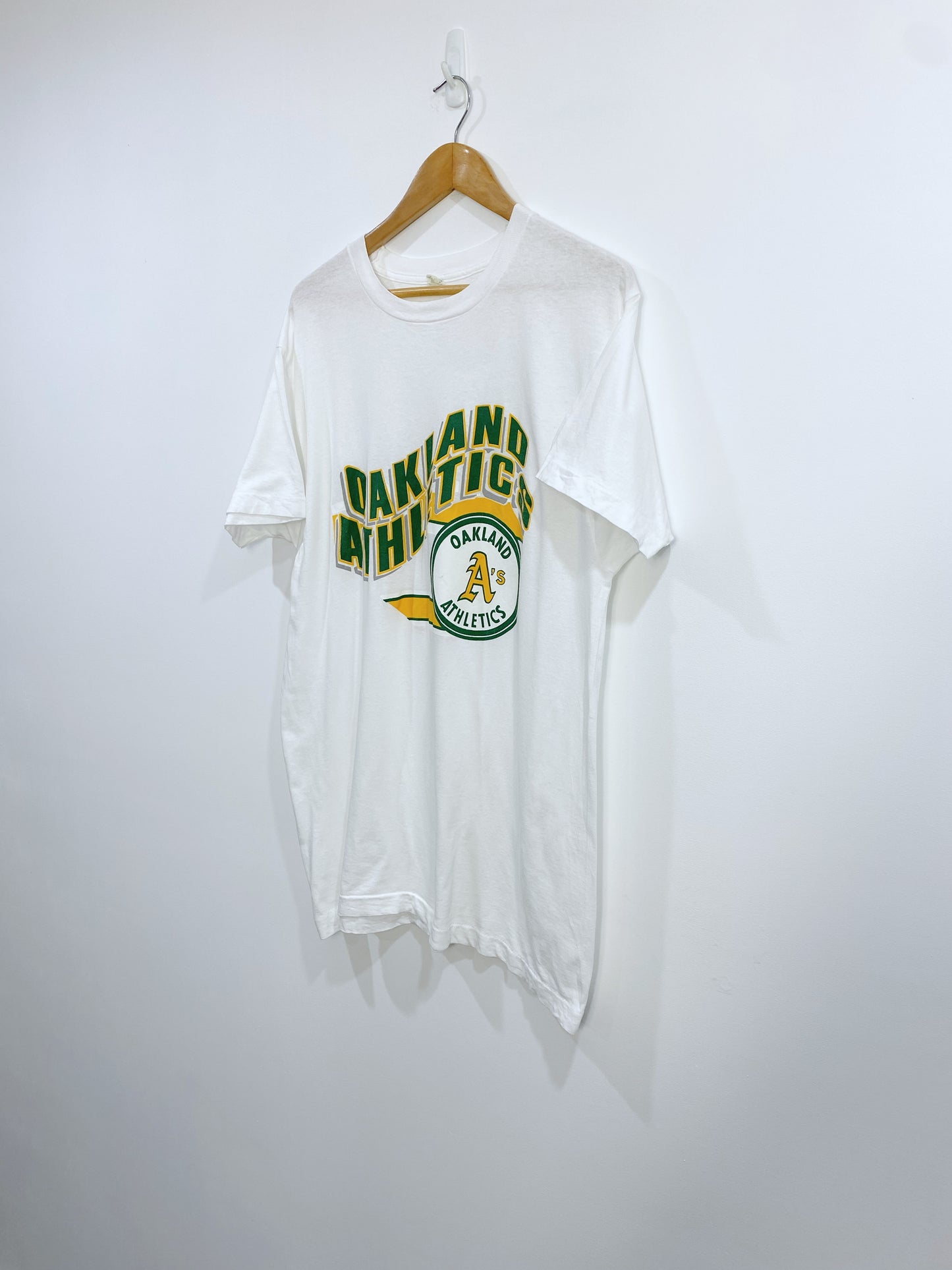 Vintage 80s Oakland Athletics T-shirt L