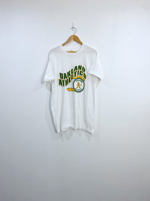 Vintage 80s Oakland Athletics T-shirt L