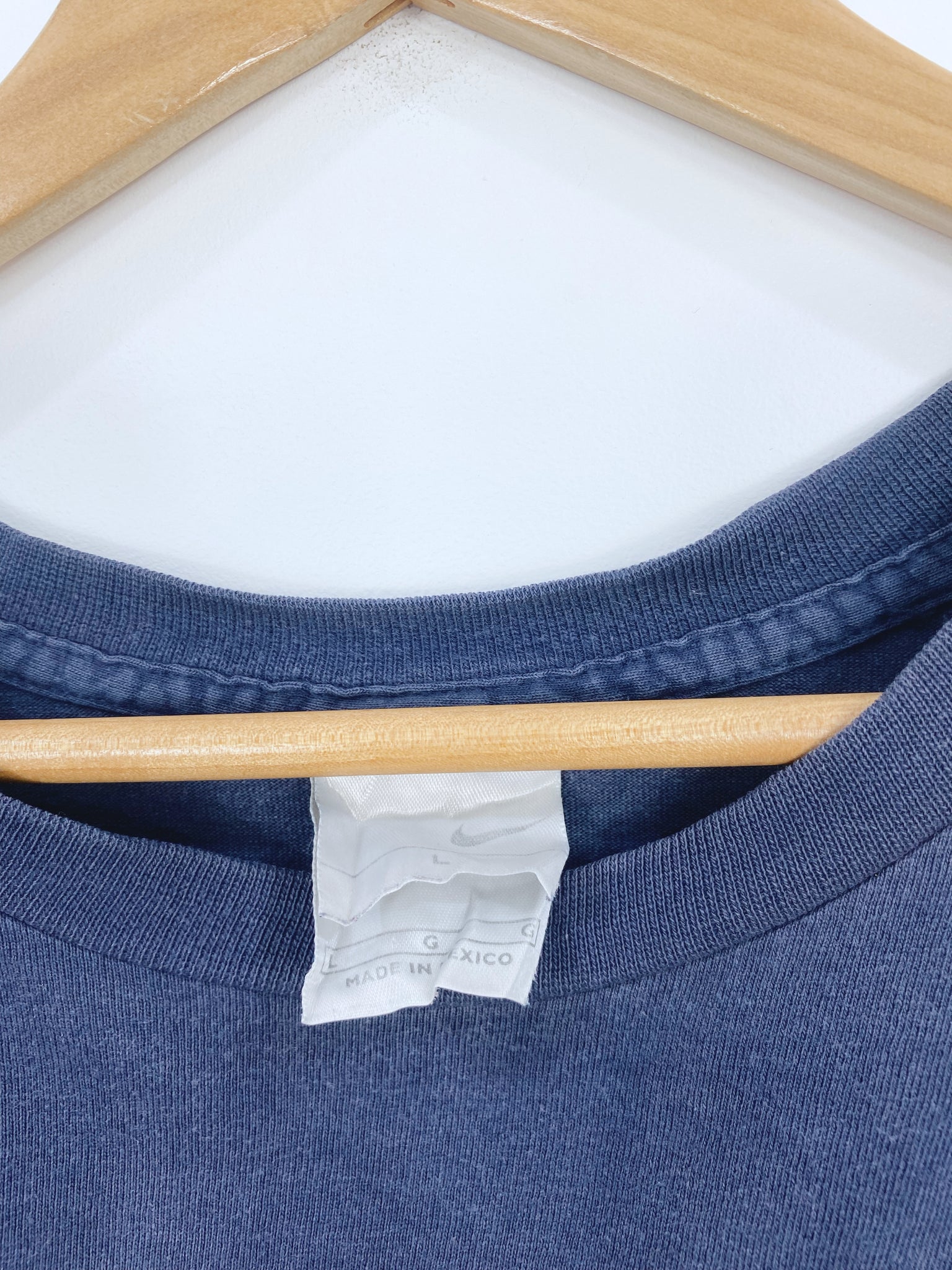 Vintage 90s Nike T-shirt L